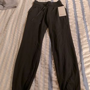 Lululemon joggers size 0